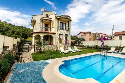 Villa B Calis Beach