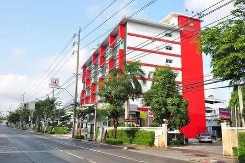 Thamrongin Hotel
