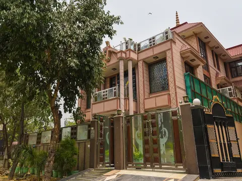 OYO 15407 Home Feeling Accomodation