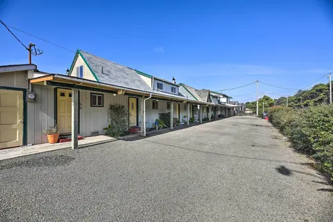 Sanderling Sea Cottages, Unit 1 With Deck!
