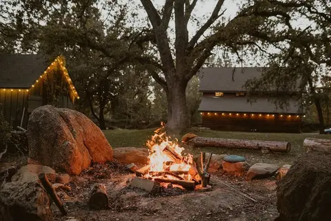 Luxury Casa Oso Retreat 2houses Hottub BBQ 43acres