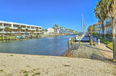 Padre Island Retreat on Canal - 2 Mi to Beach!