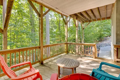 Blue Ridge Mountain Retreat: Deck & Sunroom!