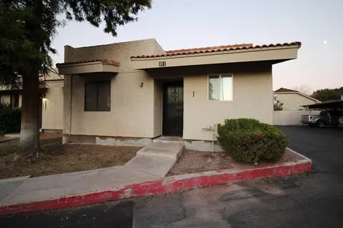 Cozy Gilbert Condo Walking Distance to Downtown!