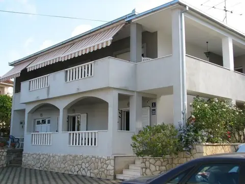 Apartments Bareta