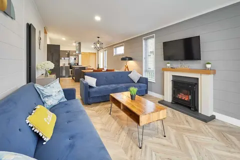 Host Stay Alder Spa Lodge