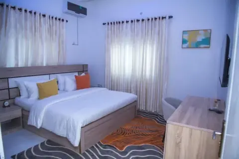 MONDEESTARS LUXURY HOME