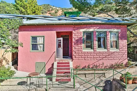 Bisbee Home: Fantastic Views & Walkable Location!