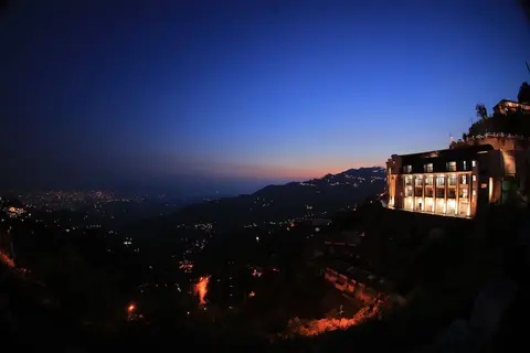 Kamay The Solitair Resort