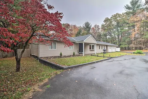 Pocono Home w/ Hot Tub, Fireplace & Game Room!