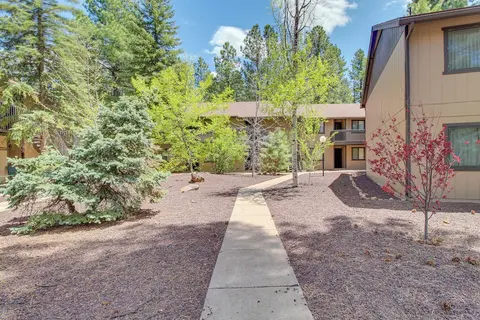 Hike & Golf: Family Home w/ Balcony in Pinetop!