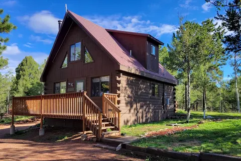 Divide Cabin in the Heart of Colorful Colorado!