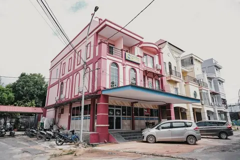 RedDoorz near Nagoya HIll Batam 4