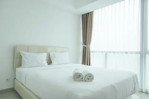 Spacious And Nice 2Br At Hillcrest House Apartment
