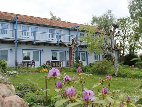 Furnished Apartment Near the Beach