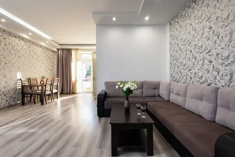 Apartment by Luxe Group HH331