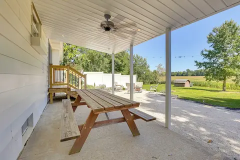 Wooster Family Home w/ Yard & Fire Pit!