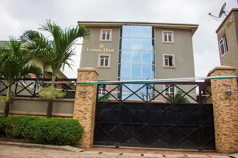 De' Bliss Hotel and Suites