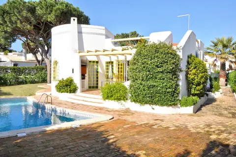 Located on a Quiet Cul-de-sac, Just Within 1 Mile From the Centre of Vilamoura