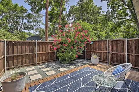 4 Mi to Dtwn: Dallas Gem w/ Furnished Patio
