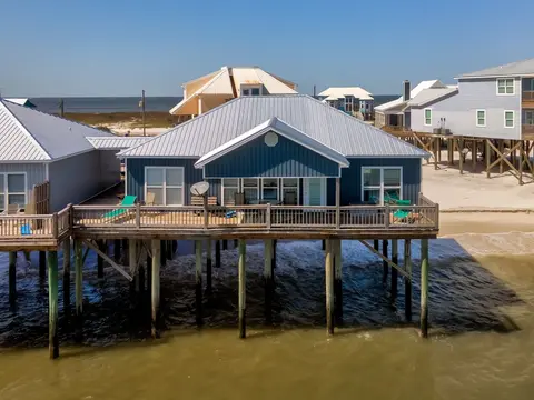 Beach Music - Gorgeous And Gulf Front! Large Deck Allows You To Stargaze With The Waves Crashing Beneath You. 4 Bedroom Home by RedAwning