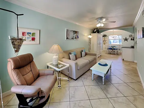 Barefoot Beach Resort F-105