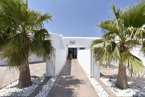 Queen Boutique Suites