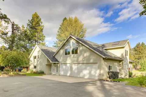 Expansive Waterfront Escape w/ Kayaks + Sups!