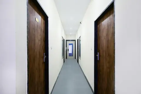FabHotel Ritik