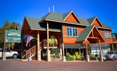 Lake Crest Inn