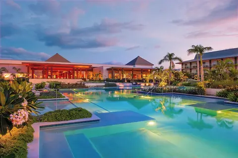 Crowne Plaza Fiji Nadi Bay Resort & Spa by IHG