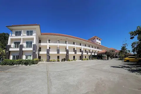 Grand Place Resort