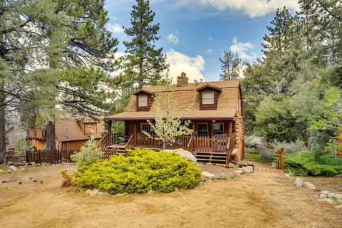 Pine Mountain Club Cabin w/ Community Pool!