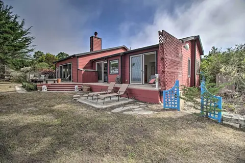Oceanfront Point Arena House w/ Lovely Deck!