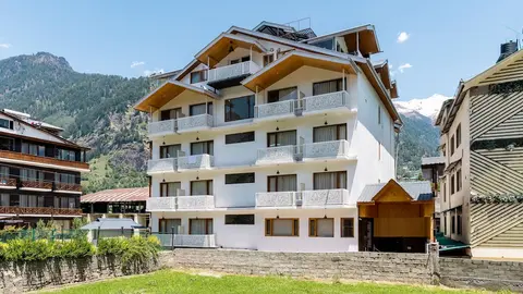 Snow White Regency Manali