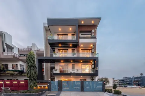 Saavi Hotel Sector- 46