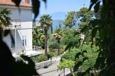 Apartments Maestral