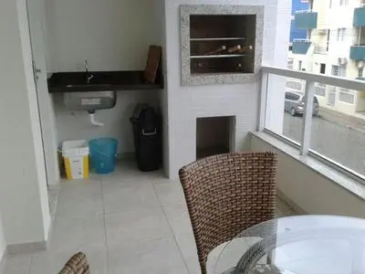 Ótimo Apto. em Bombas