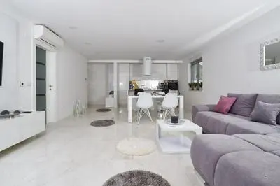 Brand new Apartment S & U