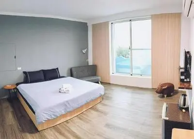 Summer Colour B&B