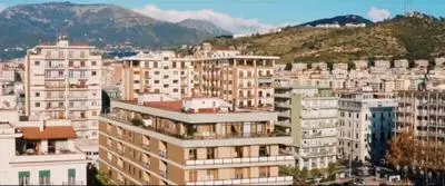 Mareluna Penthouse - Luxury Suites & Rooftop