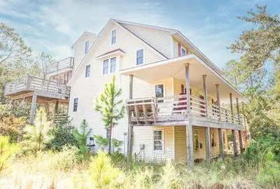 Carotank Clubhouse - Corolla Village, 200 Yds to Beach, Foosball, Pool, Hot Tub, Flex Stays