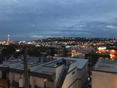 Seattle Urban Village- Unit B- Lago Vista- Lake Union- Sleeps 6