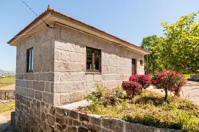 Idyllic Villa in Fornos + Pool!