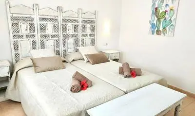 Tamarindo 27 pool front next to the dunes, free WIFI