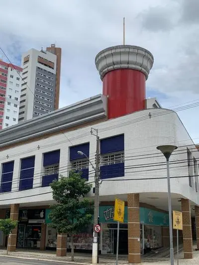 505 - Apartamento Lindo, amplo e decorado, mobiliario moderno, cozinha completa com utensílios , Excelente vista da cidade e localização privelegiada no ba
