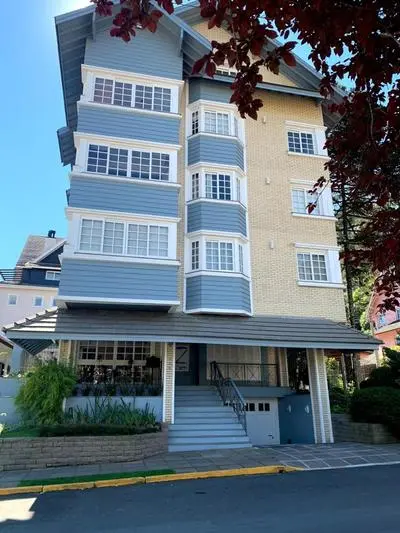 Apartamento junto à Rua Coberta, recém decorado
