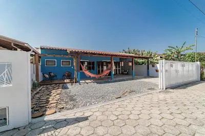Casa na praia de Morrinhos Bombinhas para 10 pessoas, Excelente localização