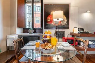 Il Garbo Apartments and Suite