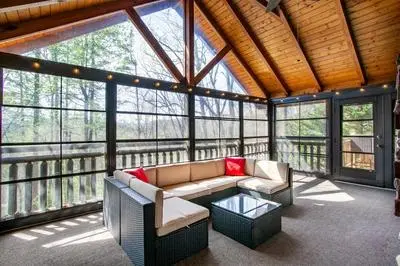 Redtail Retreat with Kids Den Fireplace Hot Tub